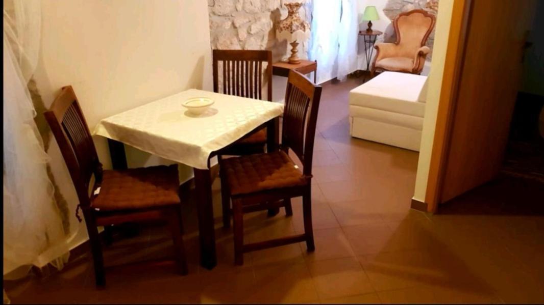 Apartment Beatrice. 10Mt To The Beach :) Rovinj Exteriör bild